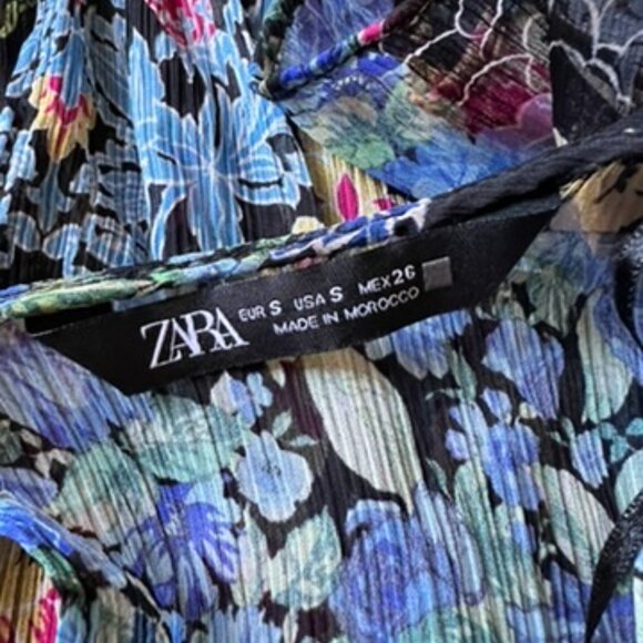 Zara Floral Romper - Picture 3 of 3